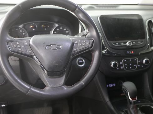 Certified 2022 Chevrolet Equinox RS w/ Infotainment Package image 2