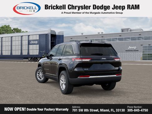 New 2025 Jeep Grand Cherokee Laredo X image 3