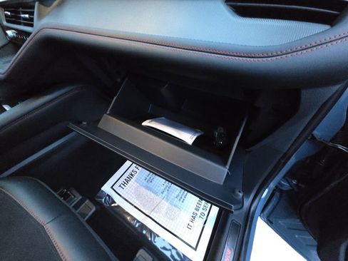 Used 2025 Ford Explorer ST image 17