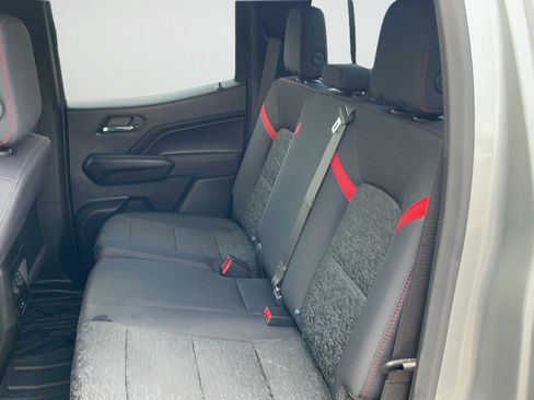 Used 2025 Chevrolet Colorado Z71 AWD/4WD image 20