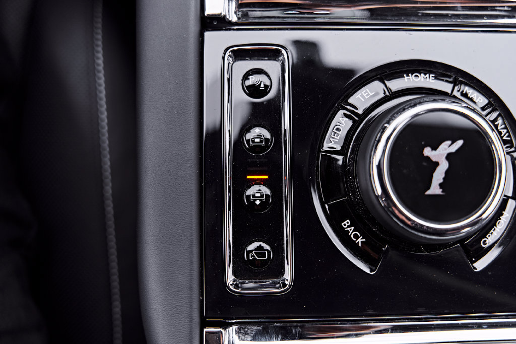Used 2025 Rolls-Royce Cullinan AWD/4WD image 82