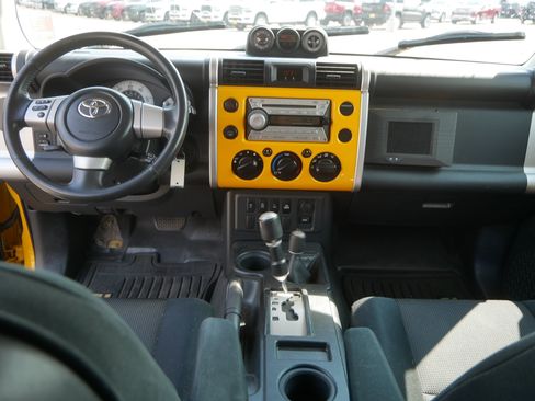 Used 2007 Toyota FJ Cruiser 4WD image 10
