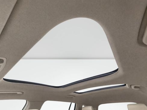 New 2026 Mercedes-Benz GLB 250 4MATIC image 44