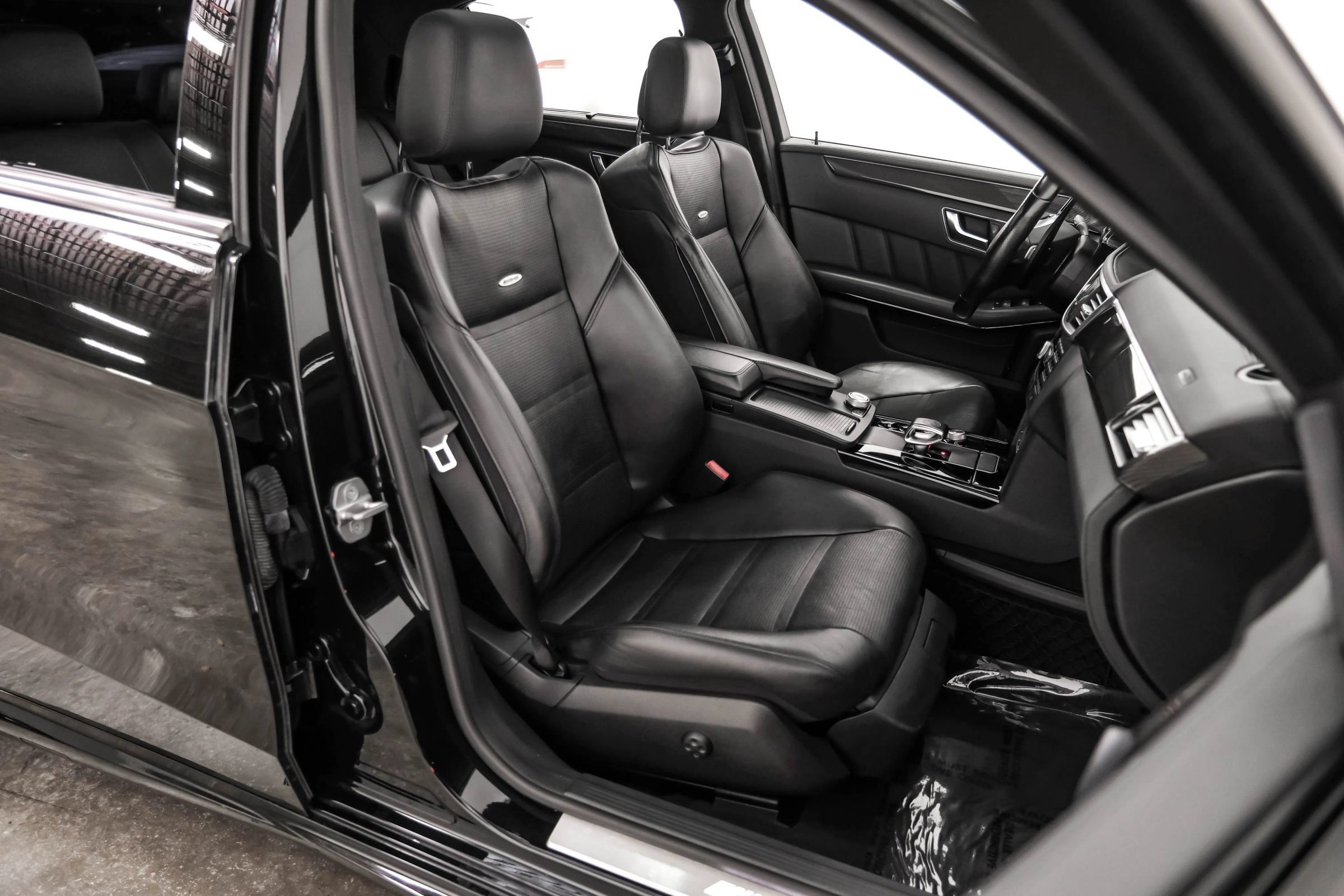 Used 2012 Mercedes-Benz E 63 AMG Sedan image 33