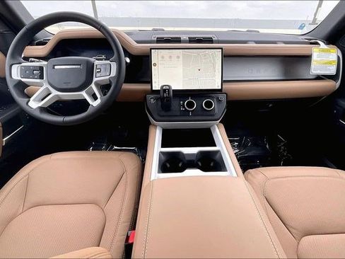 New 2026 Land Rover Defender 110 X-Dynamic SE image 5