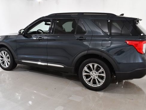 Used 2023 Ford Explorer XLT w/ Equipment Group 202A AWD/4WD image 15