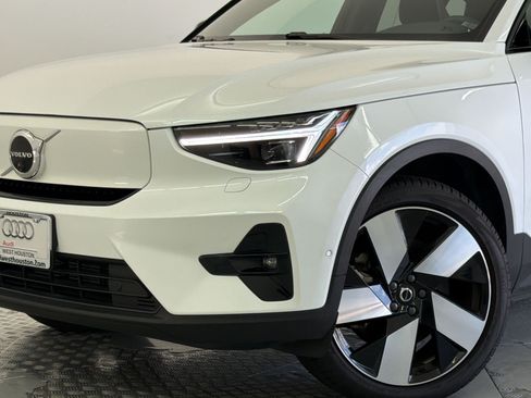 Used 2023 Volvo C40 P8 Recharge Ultimate AWD/4WD image 12