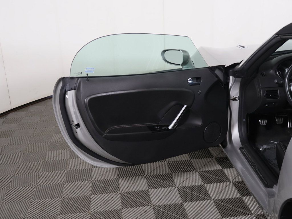 Used 2009 Saturn Sky Red Line RWD image 12