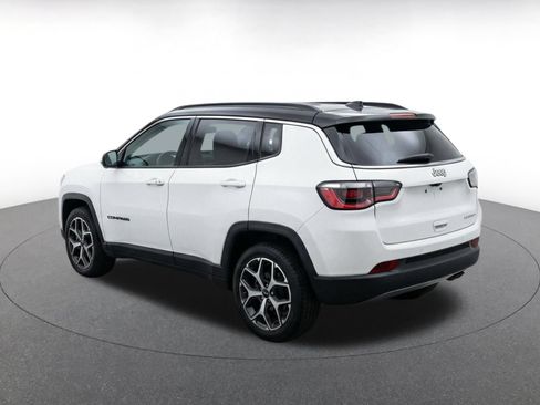 Used 2025 Jeep Compass Limited AWD/4WD image 7
