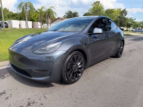 Used 2021 Tesla Model Y Performance AWD/4WD image 1