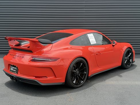 Certified 2018 Porsche 911 GT3 RWD image 9