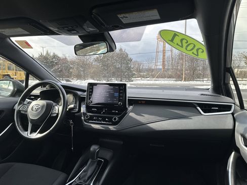 Used 2021 Toyota Corolla SE image 16