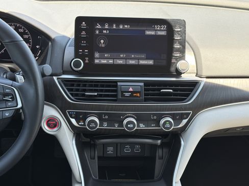 Used 2022 Honda Accord Touring image 24