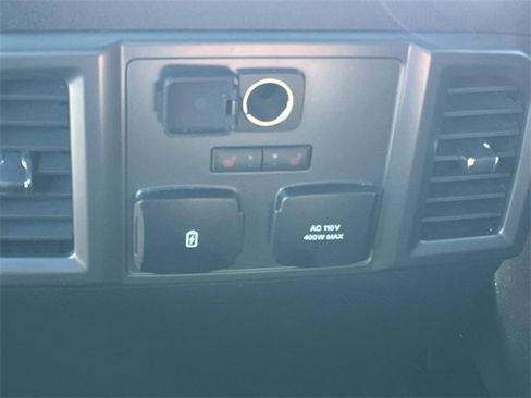 Used 2018 Ford F150 Lariat w/ Equipment Group 502A Luxury image 18