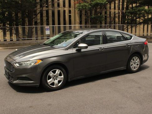Used 2014 Ford Fusion S FWD image 12