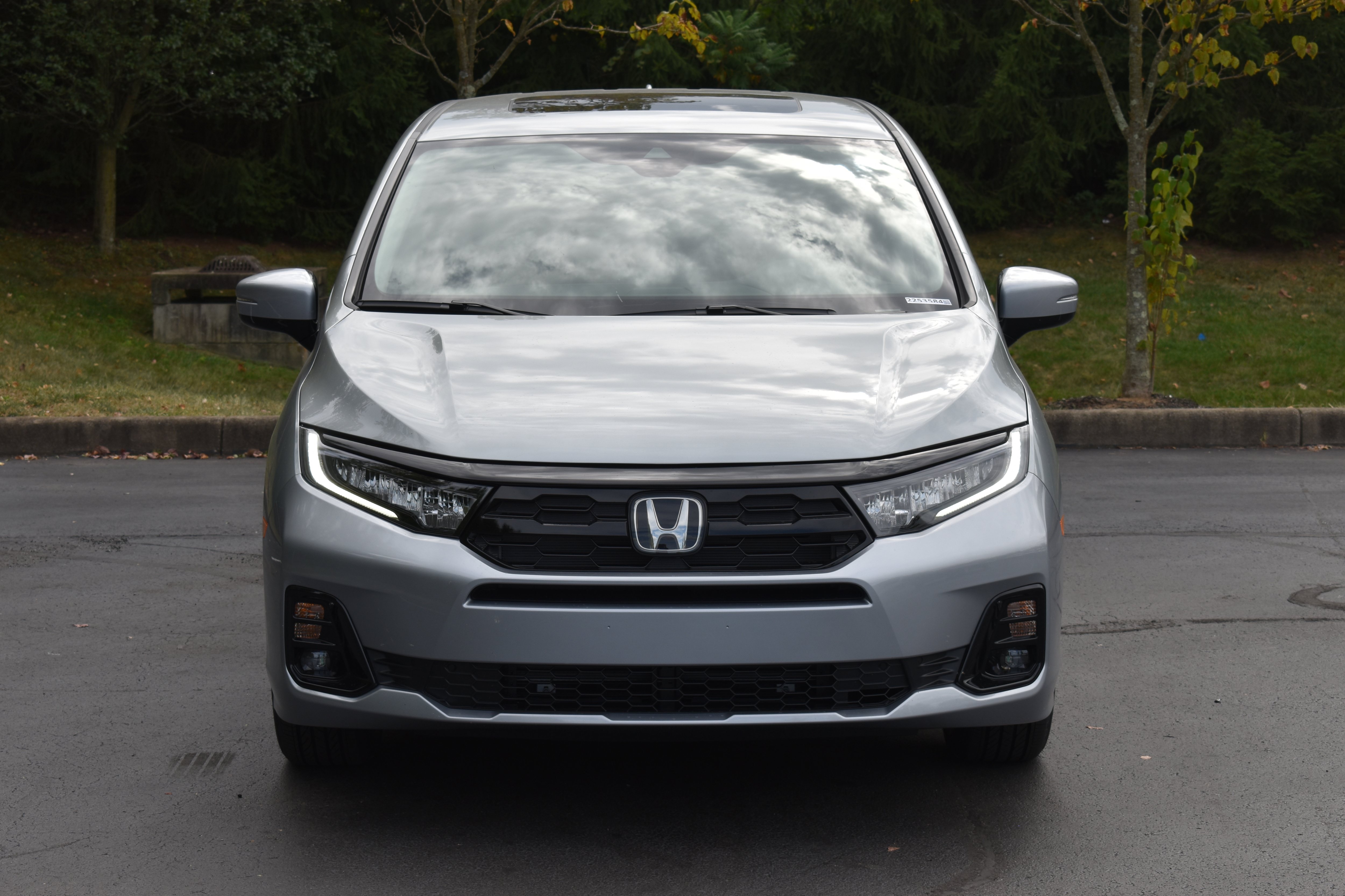 New 2027 Honda Odyssey Elite image 2