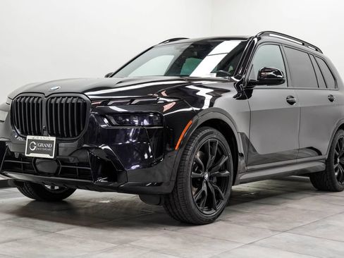 Used 2023 BMW X7 xDrive40i w/ M Sport Package AWD/4WD image 7