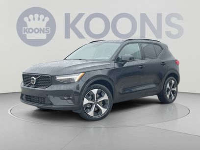 New 2026 Volvo XC40 B5 Plus w/ Protection Package Premier