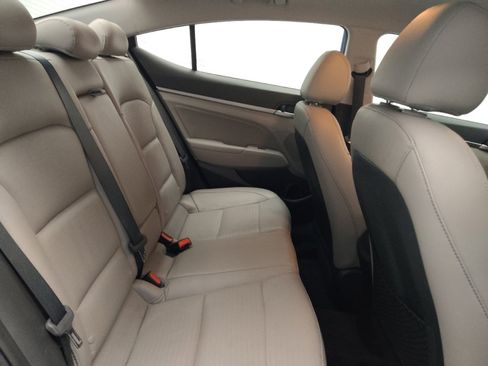 Used 2018 Hyundai Elantra Limited image 19
