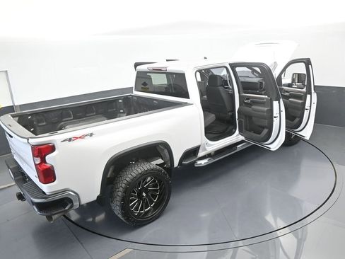 Used 2024 Chevrolet Silverado 2500 LT image 72