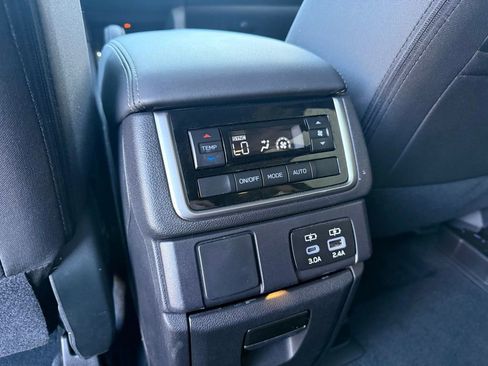 Certified 2025 Subaru Ascent Premium AWD/4WD image 23