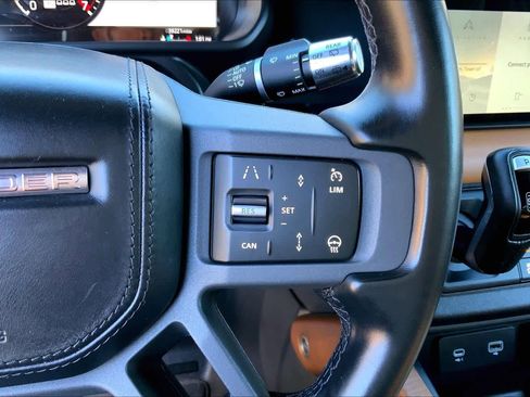 Used 2021 Land Rover Defender 90 X image 23