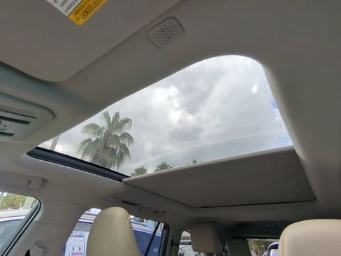 Used 2021 Toyota Highlander Platinum FWD image 24