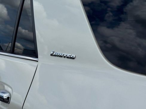 Used 2022 Toyota 4Runner Limited AWD/4WD image 20