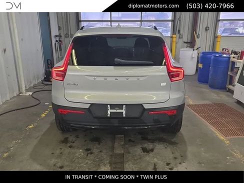 Used 2023 Volvo XC40 Recharge Plus AWD/4WD image 5