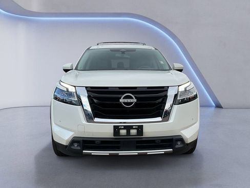 Used 2022 Nissan Pathfinder Platinum w/ Cargo Package image 8