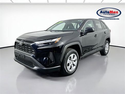 Used 2024 Toyota RAV4 LE image 4