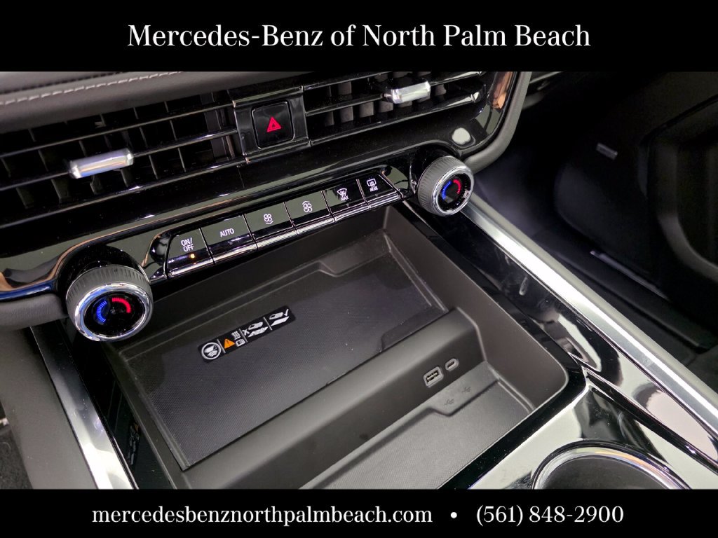 Used 2025 Chevrolet Suburban Z71 w/ Z71 Off-Road Package AWD/4WD image 23