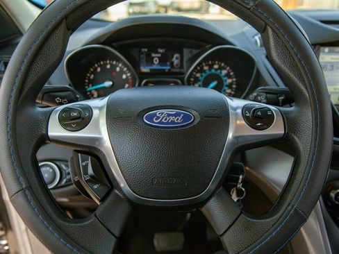 Used 2016 Ford Escape SE w/ Equipment Group 201A AWD/4WD image 16