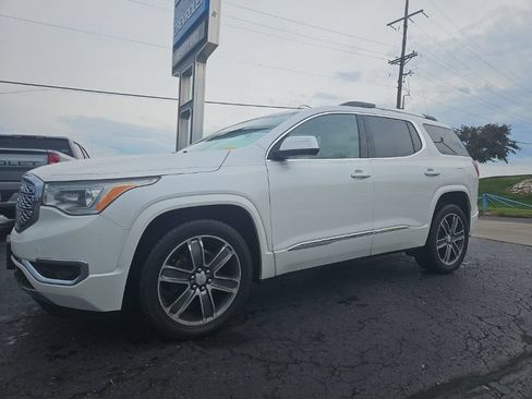 Used 2018 GMC Acadia Denali AWD/4WD image 2