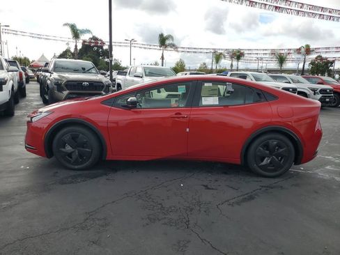 New 2026 Toyota Prius Plug-In Hybrid image 6