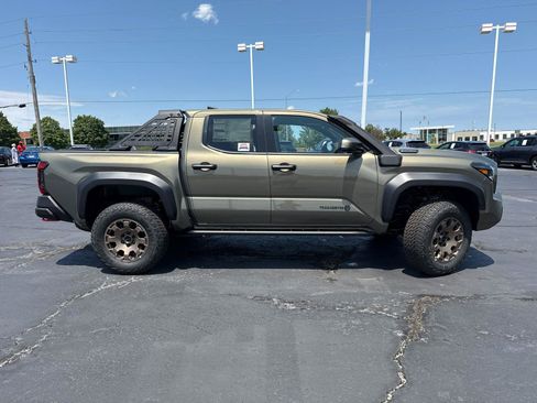 Used 2026 Toyota Tacoma 4x4 Double Cab Hybrid image 10