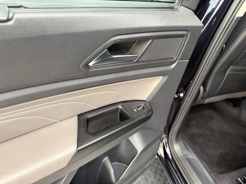 Used 2021 Volkswagen Atlas SE w/ Panoramic Sunroof Package image 18