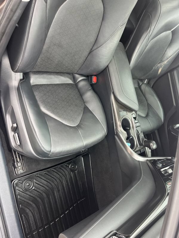 Used 2021 Toyota Camry XSE FWD image 19