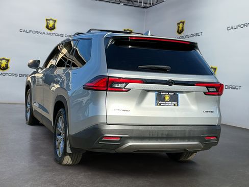 Used 2024 Toyota Grand Highlander Limited image 7