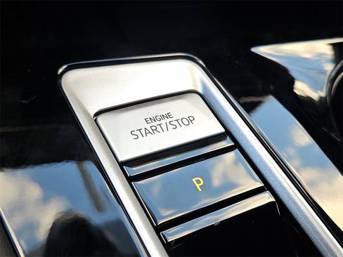 New 2026 Volkswagen Atlas Cross Sport SEL image 18