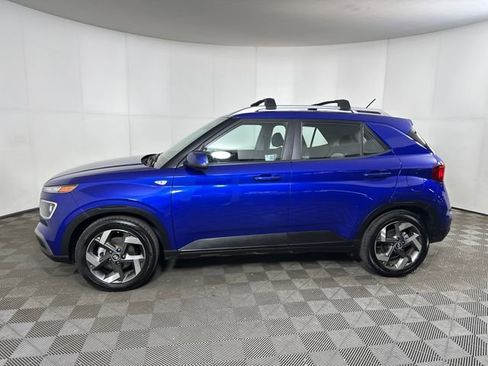 Certified 2024 Hyundai Venue SEL image 6