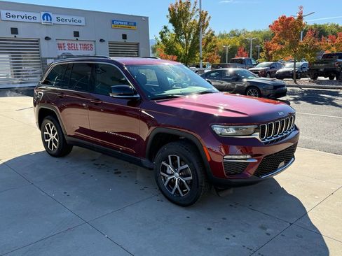 New 2025 Jeep Grand Cherokee Limited w/ Trailer Tow Package image 6