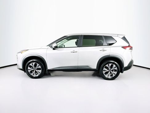 Used 2023 Nissan Rogue SV image 4
