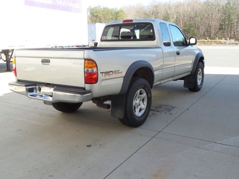 Used 2002 Toyota Tacoma PreRunner image 5