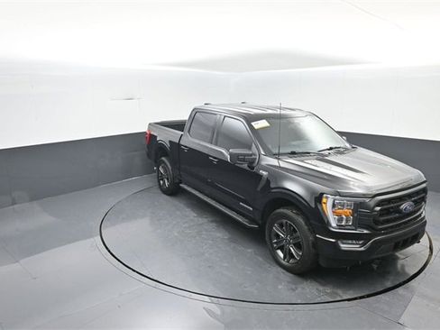 Certified 2023 Ford F150 XLT w/ Equipment Group 302A High image 19