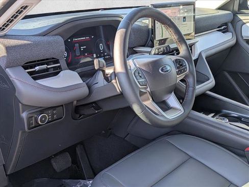 New 2025 Ford Explorer Active w/ Active Comfort Package image 3