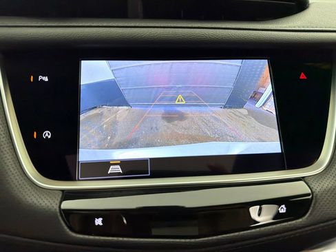 Used 2022 Cadillac XT5 Premium Luxury AWD/4WD image 18