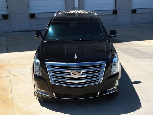 Used 2016 Cadillac Escalade Platinum AWD/4WD image 23