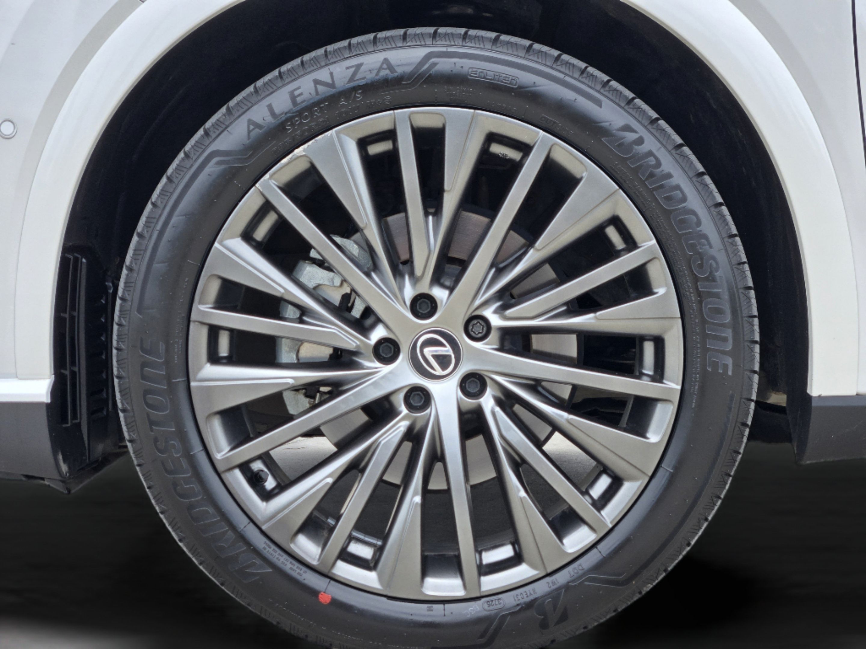 Used 2025 Lexus RX 350 FWD w/ Convenience Package image 40