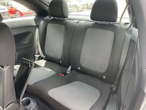 Used 2018 Volkswagen Beetle 2.0T S FWD image 11